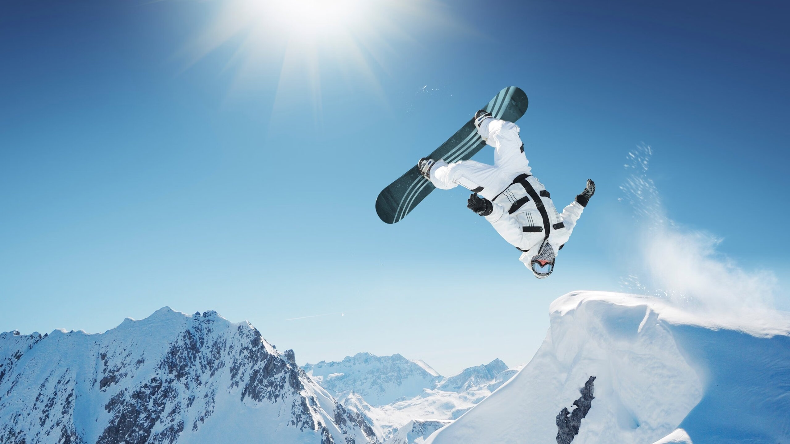 “中国足球产业链逐步完善，行业迎来黄金发展期”，中国足球产业白皮书