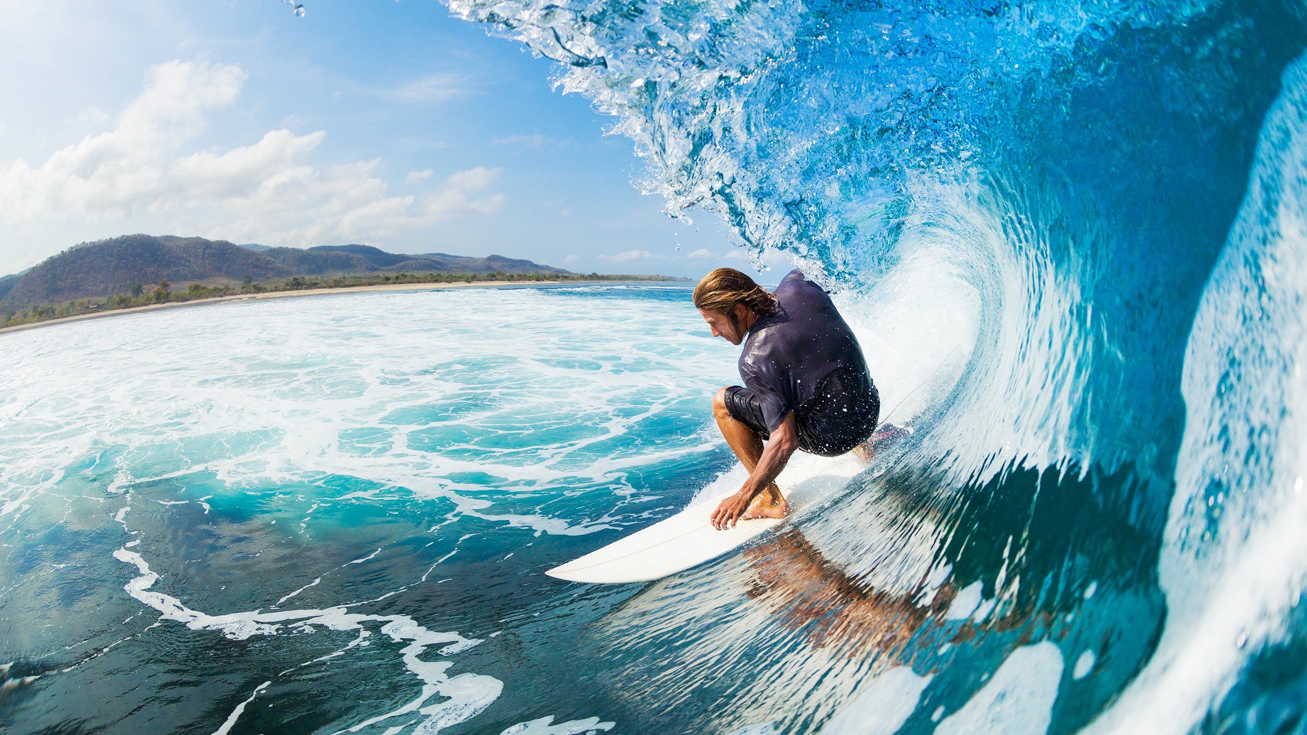 “足球+文化+旅游”深度融合的新生态在多地开花结果，行业迎来黄金期
