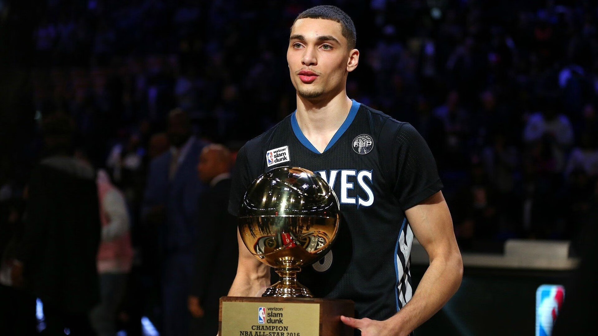 《王者荣耀年度决赛，战火一触即发》，王者荣耀决赛2020视频